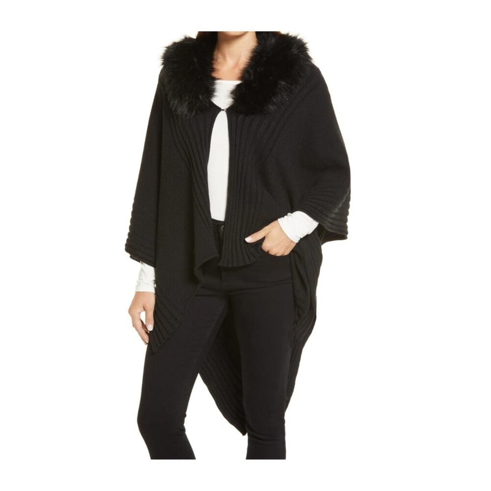 LA FIORENTINA Rib Ruana With Faux Fur Collar In Black (O/S)